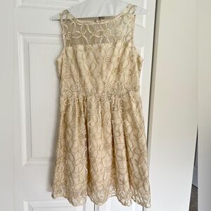 BB Dakota Girls Cream & Gold Lace Party Dress Size 4